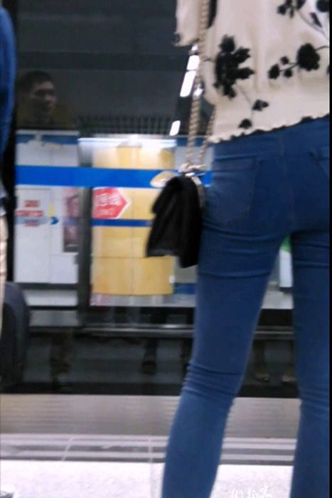 [街拍客视频]jx0493 地铁高腰紧牛翘臀美女
