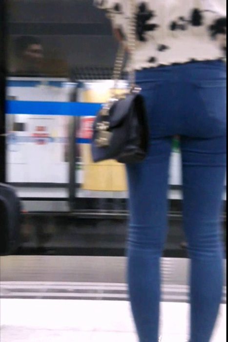 [街拍客视频]jx0493 地铁高腰紧牛翘臀美女